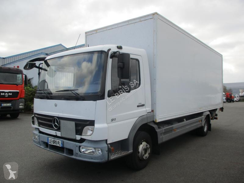 Camion Mercedes fourgon polyfond Atego 916